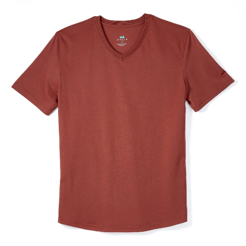 Big Savings Everyday Tee with V-Neck in Crimson